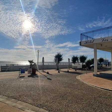 Les Pieds Dans L'Eau - Appartement Vue Mer Шатлайон-Плаж Екстер'єр фото